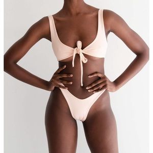 437 - Bikini Kenzie Top & Bottom XS